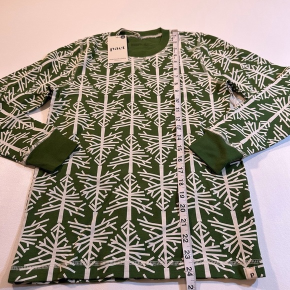 REPOSH Pact Green and Red Pajama Set **PLEASE READ!!** - Picture 5 of 9